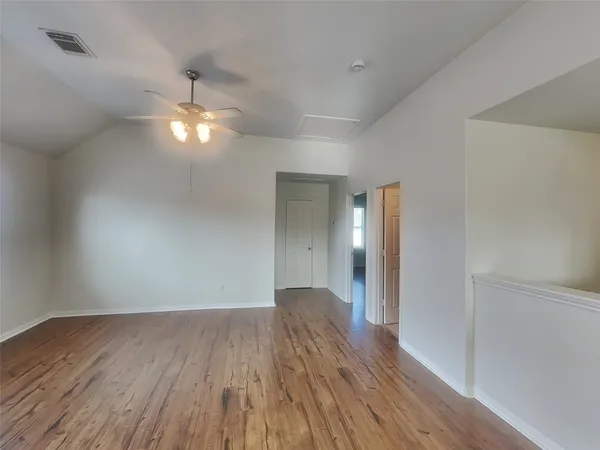 $2,155 | 1052 Shadow Glenn Drive, Conroe, TX 77301