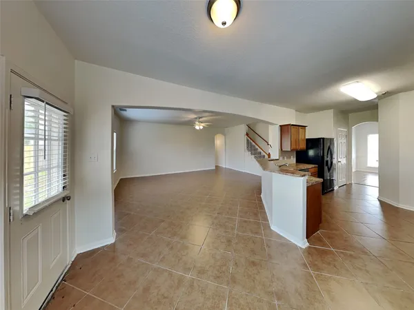 $2,155 | 1052 Shadow Glenn Drive, Conroe, TX 77301