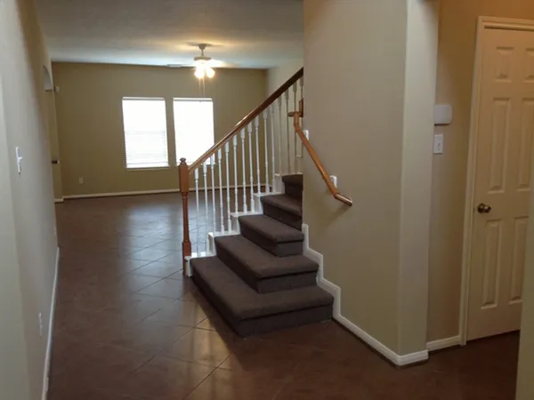 $2,155 | 1052 Shadow Glenn Drive, Conroe, TX 77301
