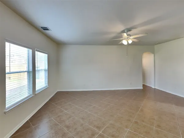 $2,155 | 1052 Shadow Glenn Drive, Conroe, TX 77301