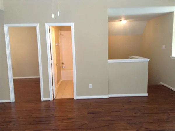 $2,155 | 1052 Shadow Glenn Drive, Conroe, TX 77301