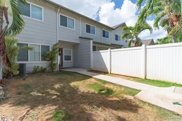 $3,600 | 91-1011 Kaipalaoa Street, Unit 404, Ewa Beach, HI 96706