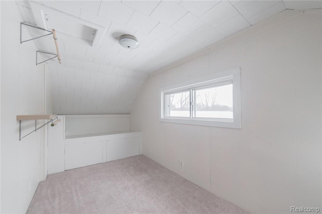 2193 South Long Lake Road Fenton, MI 48430 - Photo 39 of 62 2193 S Long Lake-41.jpg