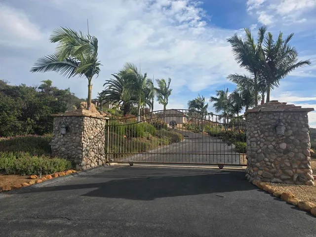 $1,699,000 | 19894 Via Vista Grande, Ramona, CA 92065