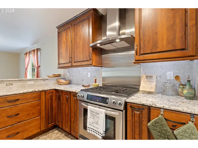 $860,000 | 4321 Happy Valley Road, Roseburg, OR 97471