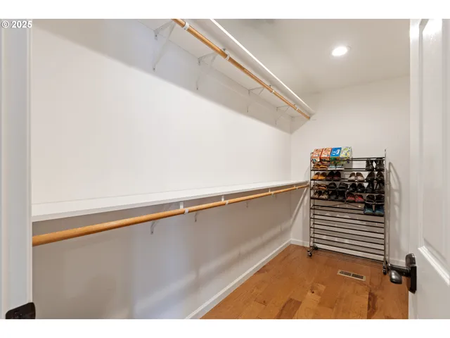 $860,000 | 4321 Happy Valley Road, Roseburg, OR 97471