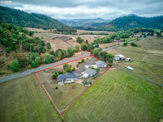 $860,000 | 4321 Happy Valley Road, Roseburg, OR 97471