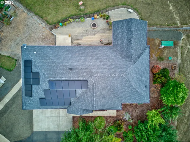 $860,000 | 4321 Happy Valley Road, Roseburg, OR 97471