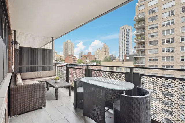$725,000 | 345 East 81st Street, Unit 9D | Upper East Side