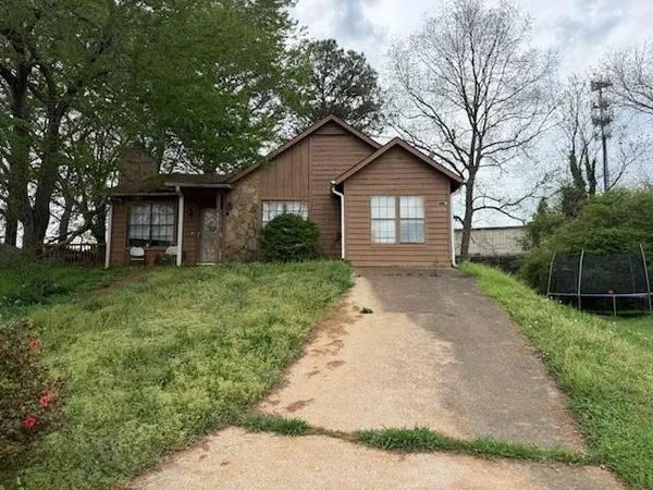 $198,000 | 4817 Mainstreet Valley Trace, Stone Mountain, GA 30088