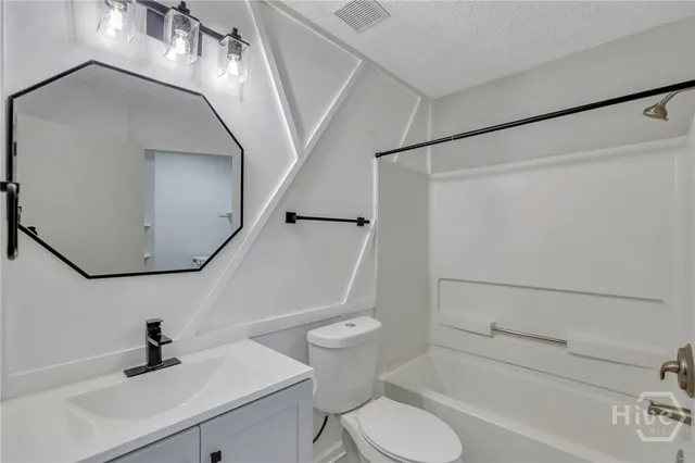 $2,050 | 34 Quail Forest Drive, Savannah, GA 31419