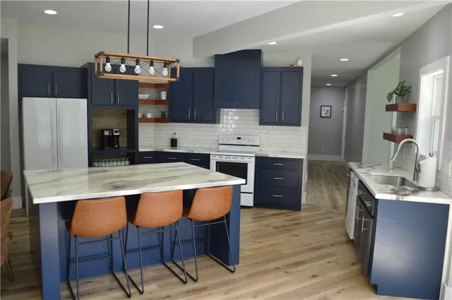 $1,825,000 | 8 Ripplewood Trail, Euharlee, GA 30145