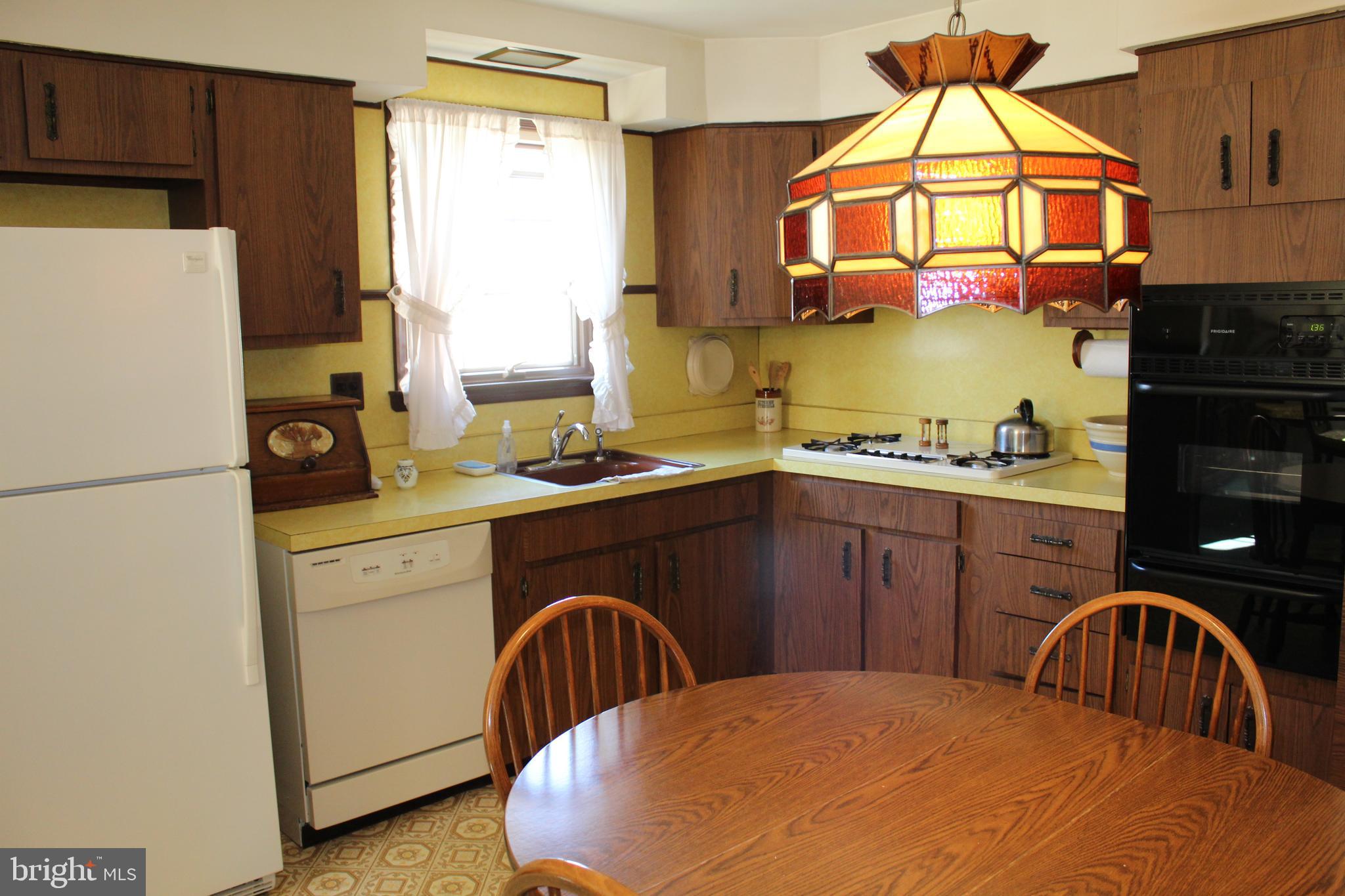 902 Mearns Road Warminster, PA 18974 - Photo 7 of 24 Eat in Kitchen