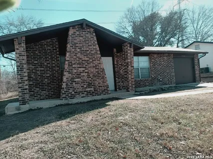 $1,450 | 7526 Valley Oak, Live Oak, TX 78233