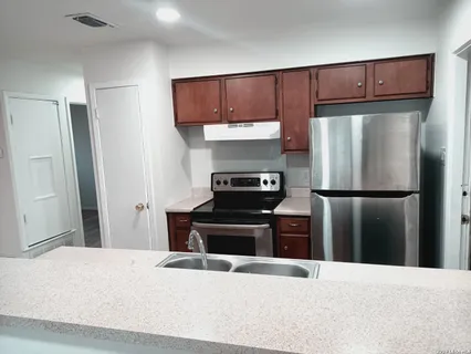 $1,450 | 7526 Valley Oak, Live Oak, TX 78233