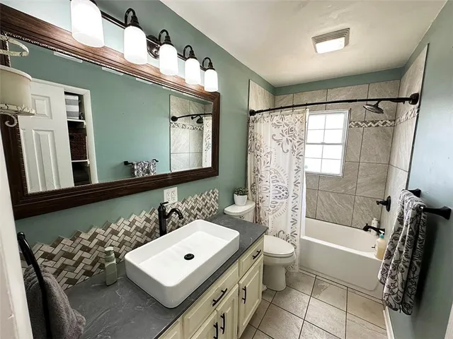 $269,900 | 400 Beverly Avenue, Excelsior Springs, MO 64024