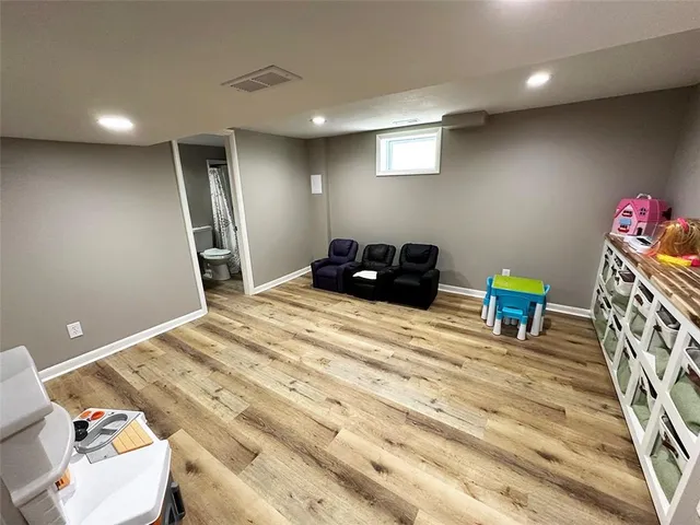 $269,900 | 400 Beverly Avenue, Excelsior Springs, MO 64024