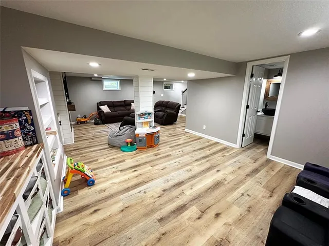 $269,900 | 400 Beverly Avenue, Excelsior Springs, MO 64024