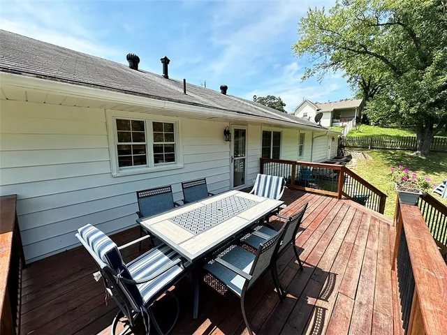 $269,900 | 400 Beverly Avenue, Excelsior Springs, MO 64024