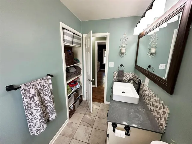 $269,900 | 400 Beverly Avenue, Excelsior Springs, MO 64024