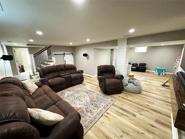 $269,900 | 400 Beverly Avenue, Excelsior Springs, MO 64024