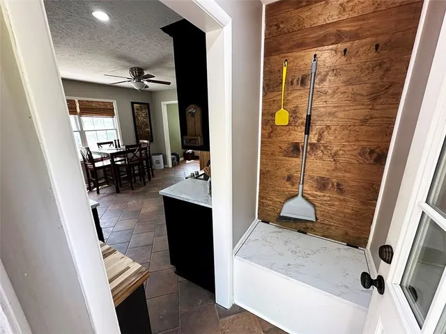 $269,900 | 400 Beverly Avenue, Excelsior Springs, MO 64024