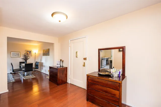 $298,000 | 38-15 149th Street, Unit 1G | Murray Hill - Flushing