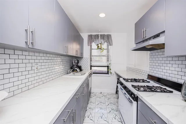 $298,000 | 38-15 149th Street, Unit 1G | Murray Hill - Flushing