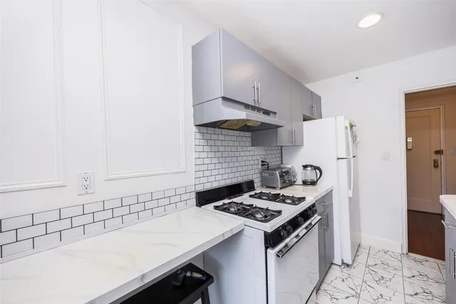 $298,000 | 38-15 149th Street, Unit 1G | Murray Hill - Flushing