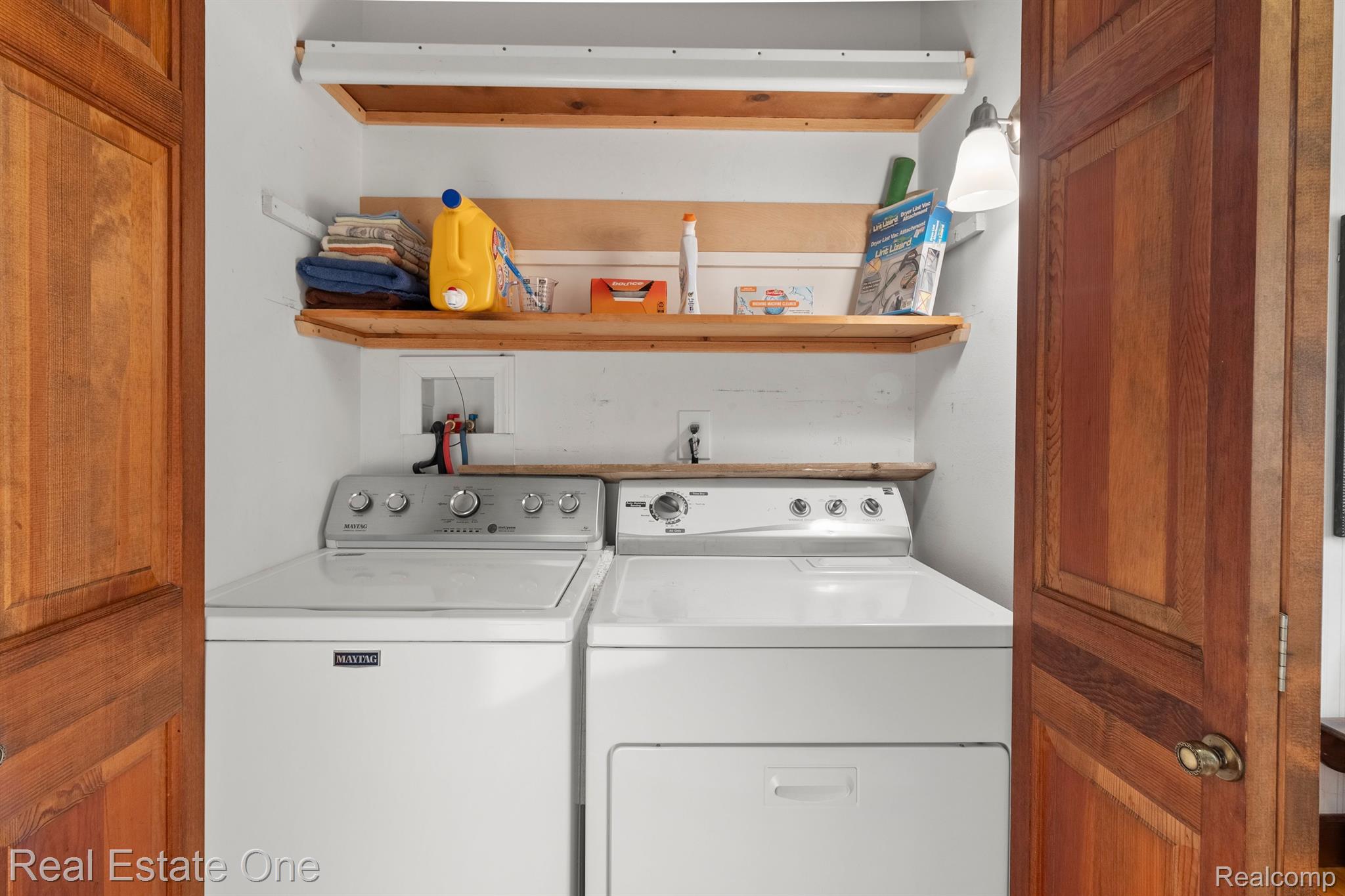 11260 Hartland Road Fenton, MI 48430 - Photo 35 of 73 1st flr laund in hall closet-option for bsmnt too