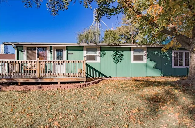 $195,000 | 115 West Marshall Street, Sweet Springs, MO 65351