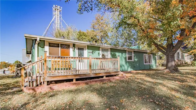 $195,000 | 115 West Marshall Street, Sweet Springs, MO 65351