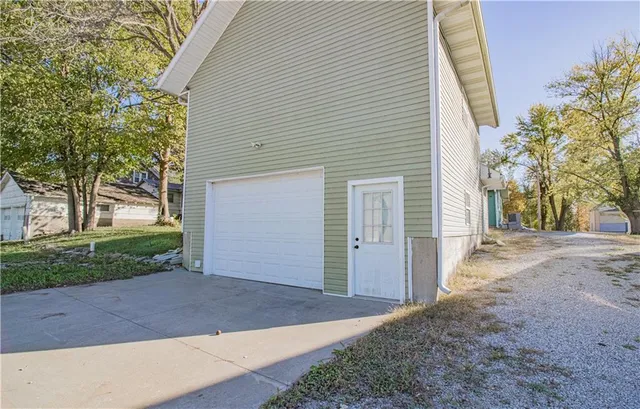 $195,000 | 115 West Marshall Street, Sweet Springs, MO 65351