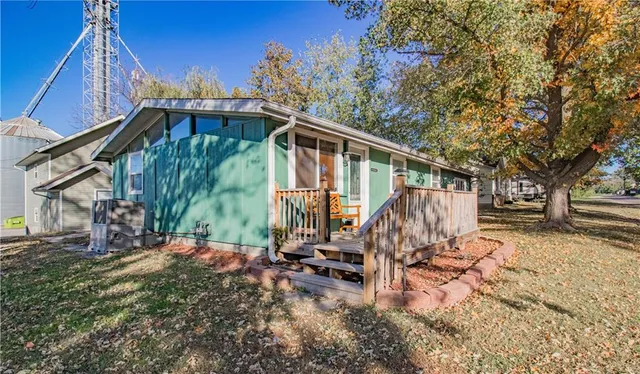 $195,000 | 115 West Marshall Street, Sweet Springs, MO 65351