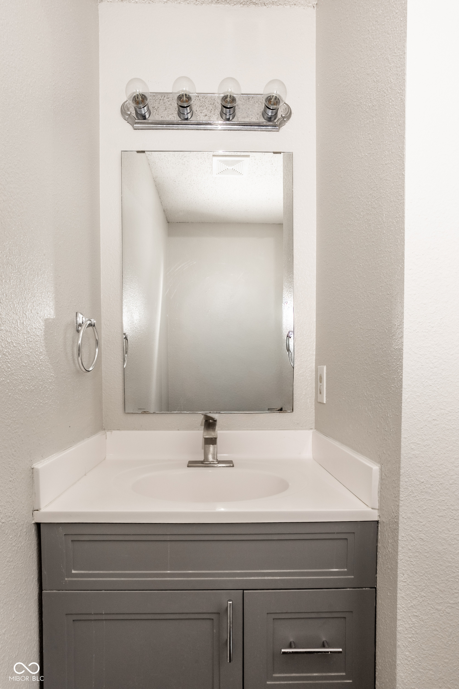 12703 Courage Crossing Fishers, IN 46037 - Photo 13 of 30