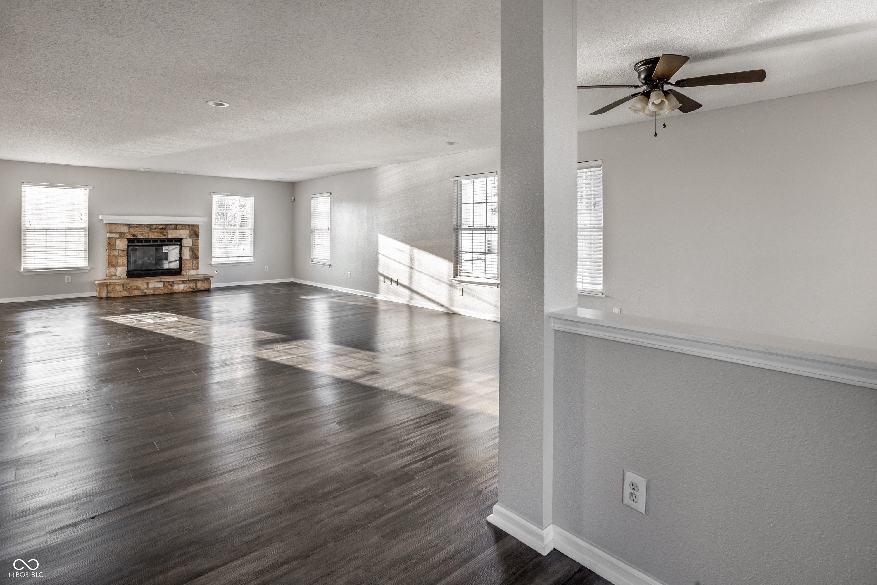 12703 Courage Crossing Fishers, IN 46037 - Photo 2 of 30