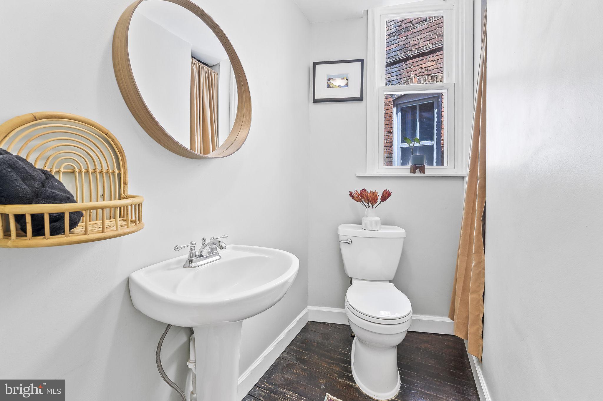 3831 Roland Avenue Baltimore, MD 21211 - Photo 14 of 32 Main Level Half Bath
