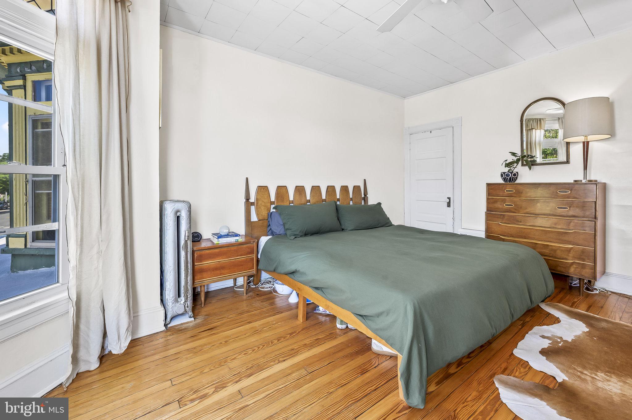 3831 Roland Avenue Baltimore, MD 21211 - Photo 24 of 32 Bedroom No. 1