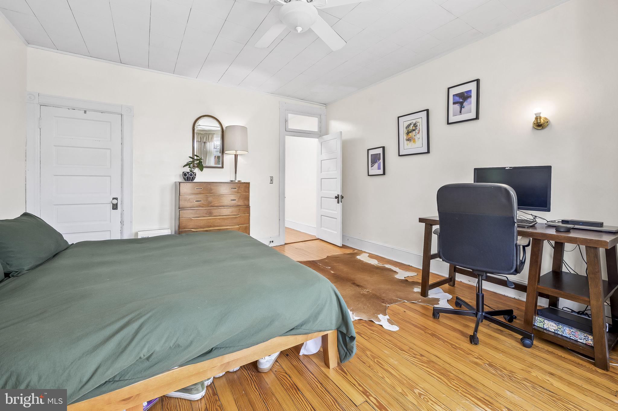 3831 Roland Avenue Baltimore, MD 21211 - Photo 25 of 32 Bedroom No. 1