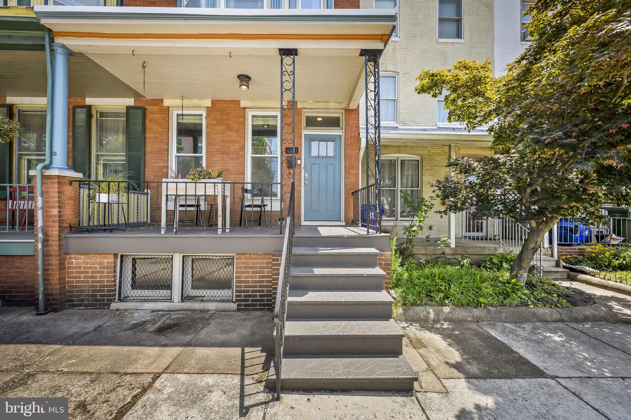 3831 Roland Avenue Baltimore, MD 21211 - Photo 4 of 32 Classic Porch Front