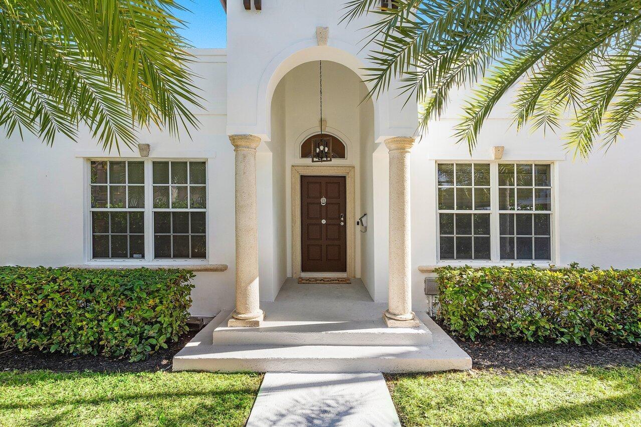 200 Northeast 2nd Street Boca Raton, FL 33432 - Photo 3 of 42 Front of Home