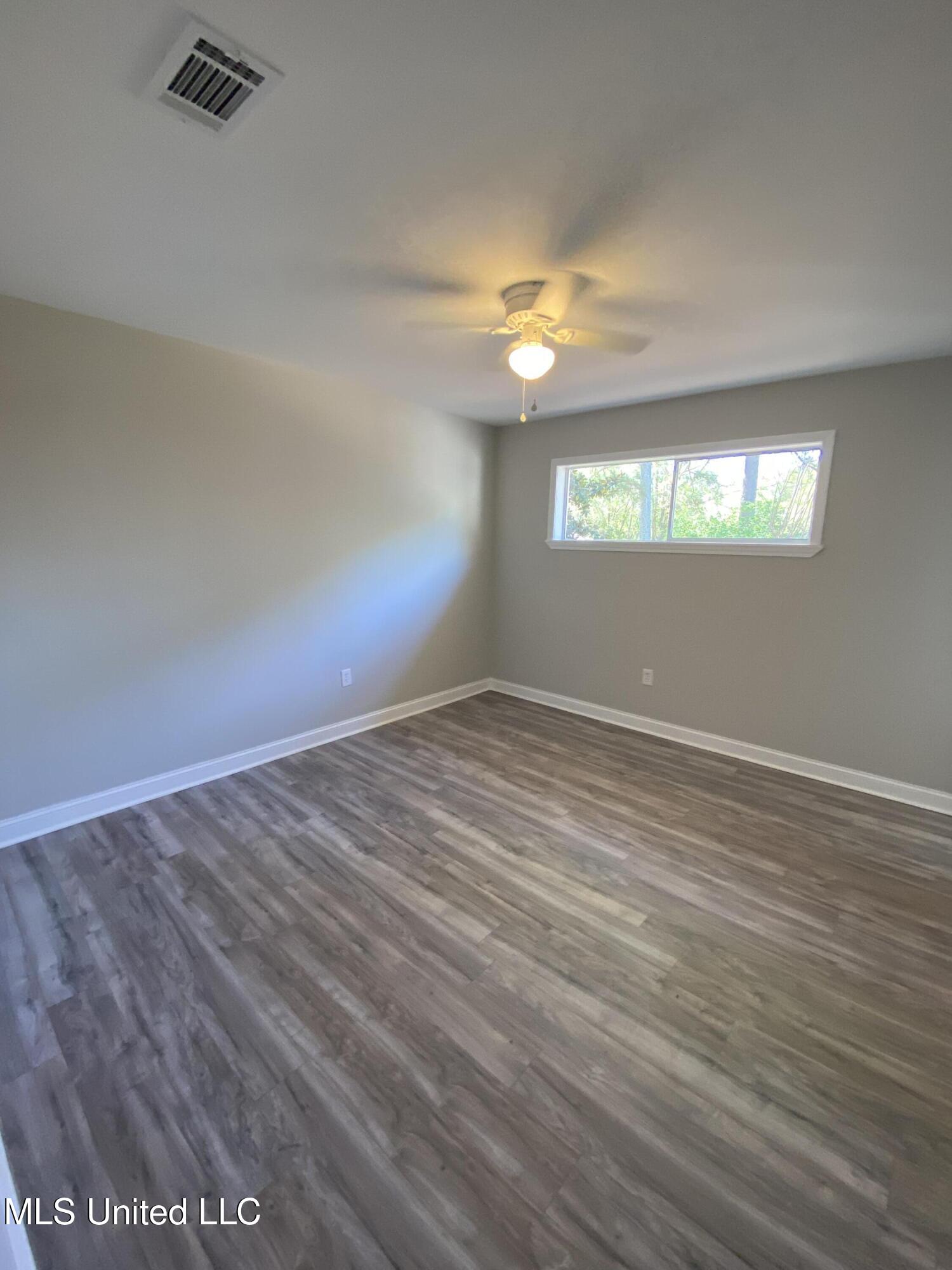 523 Sardis Street Pearl, MS 39208 - Photo 12 of 14 Photo Mar 14 2023, 1 23 23 PM