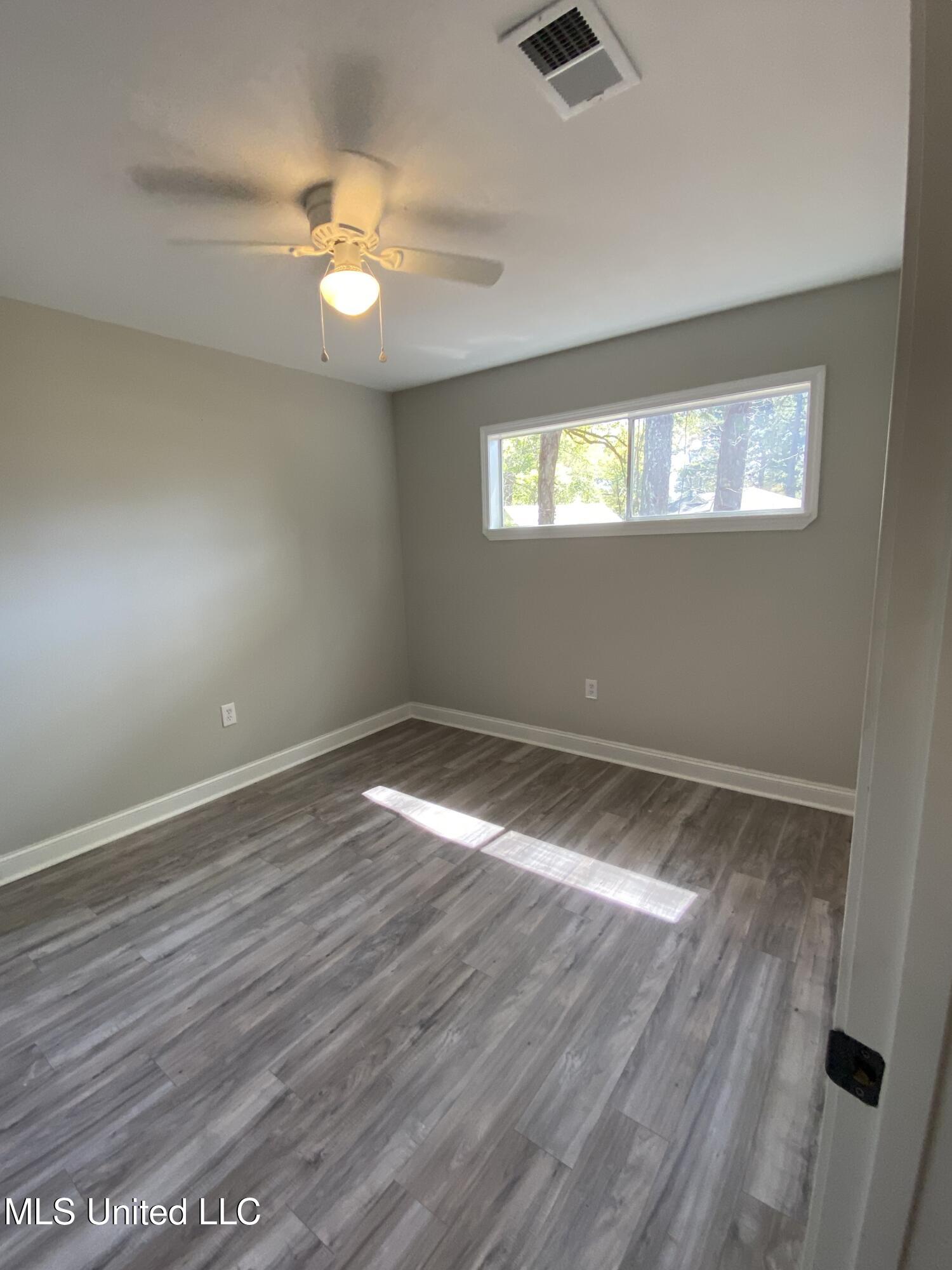 523 Sardis Street Pearl, MS 39208 - Photo 10 of 14 Photo Mar 14 2023, 1 22 44 PM