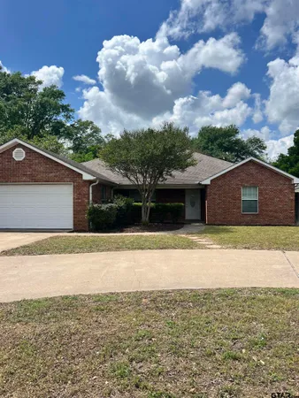 $339,900 | 309-311 South Baker Street, Lindale, TX 75771