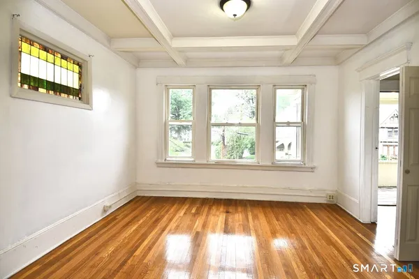 $2,400 | 2455 North Avenue, Bridgeport, CT 06604