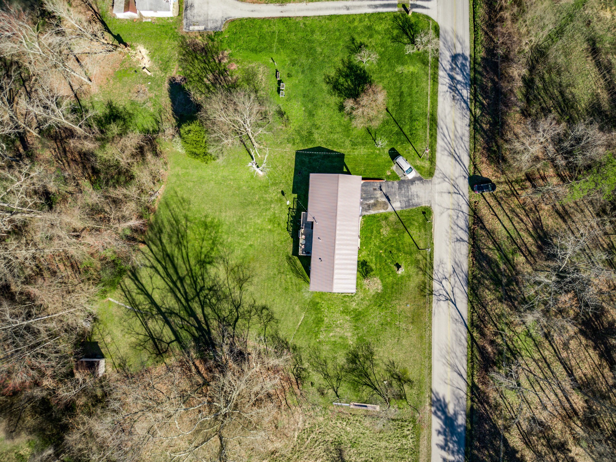 2423 Baseline Road Allardt, TN 38556 - Photo 2 of 38 Gallery Image 2