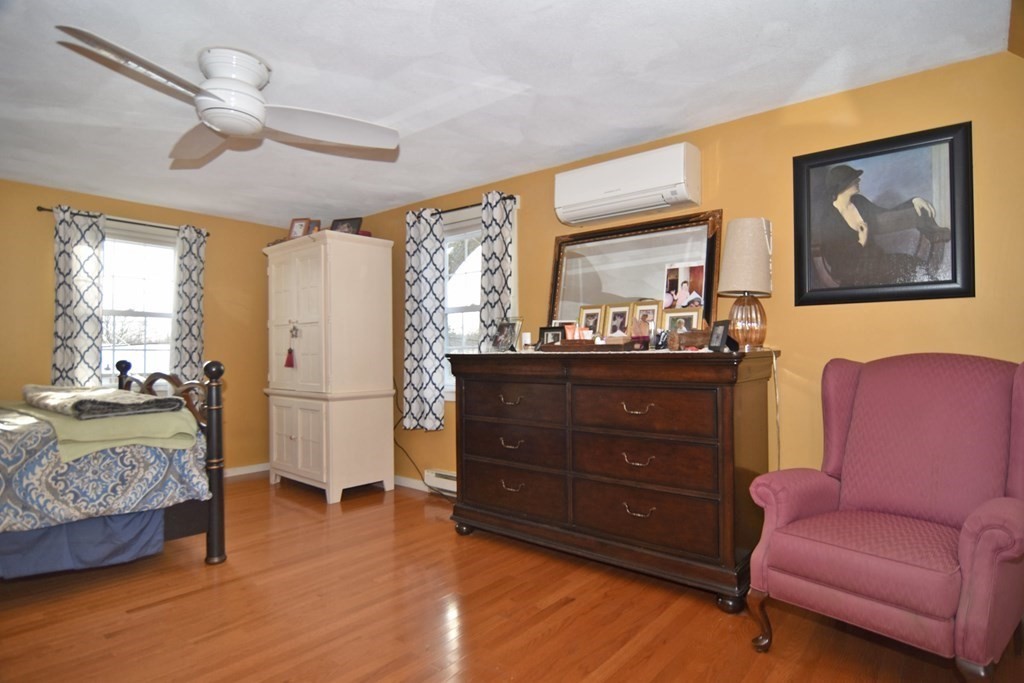 9 Munroe Drive Plainville, MA 02762 - Photo 22 of 28