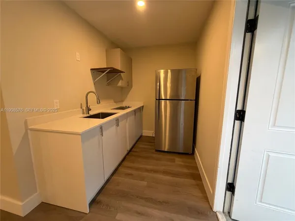 $1,750 | 126 Northeast 19th Avenue, Unit 1, Pompano Beach, FL 33060