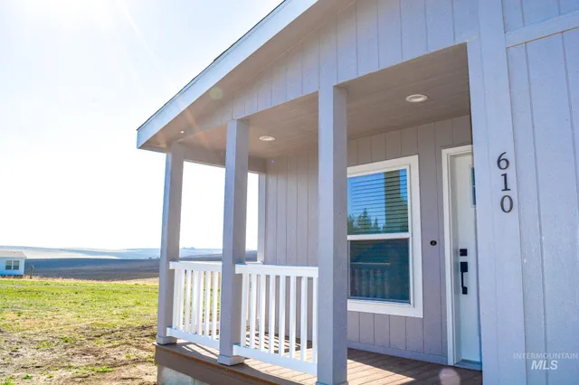 $269,900 | 610 Willow Street, Nezperce, ID 83543