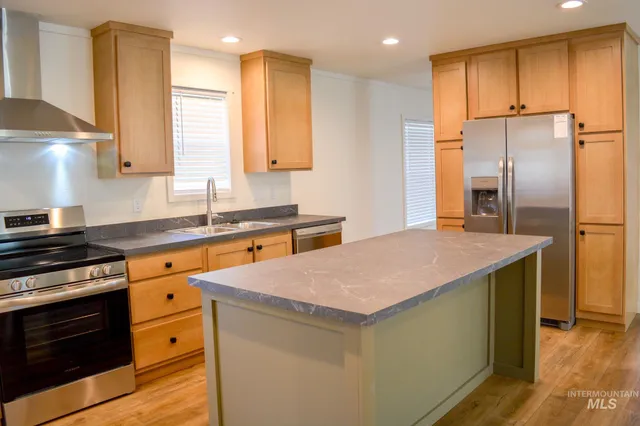 $269,900 | 610 Willow Street, Nezperce, ID 83543